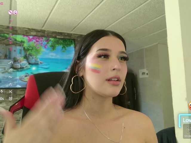 Charlotte-greys live cam on BongaCams