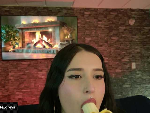 Charlotte-greys live cam on BongaCams