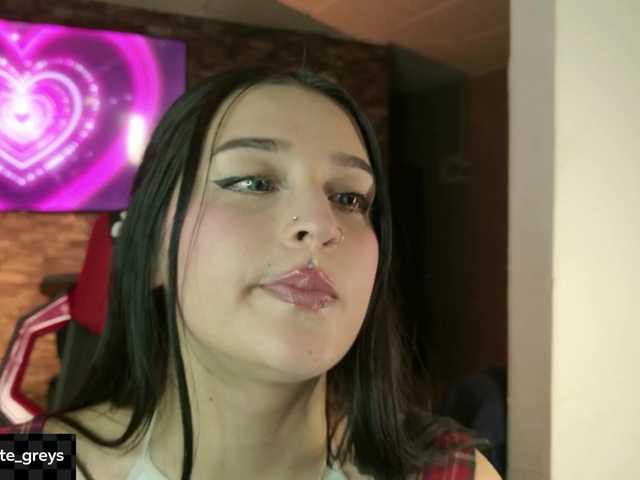 Charlotte-greys live cam on BongaCams