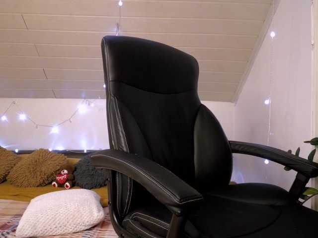 BUSTYTUBE live webcam show