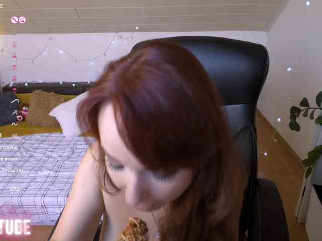 BUSTYTUBE webcam