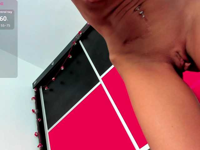 Suuzykiss live webcam show