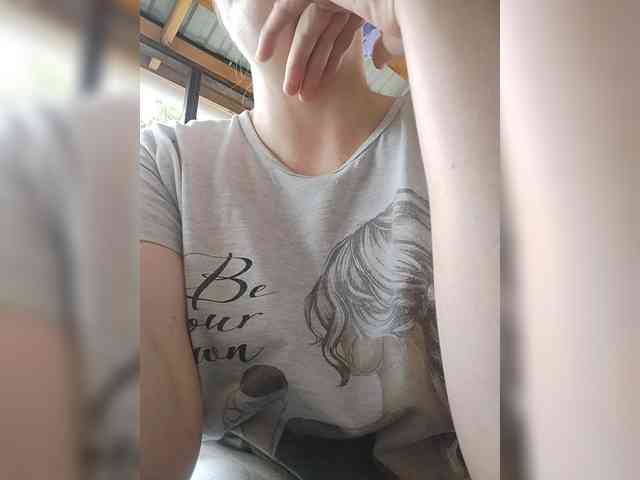 Xo4y-SeXa webcam