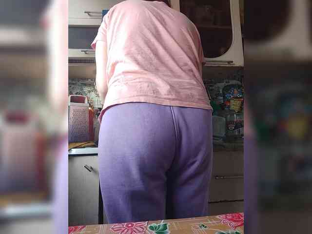 Este modelo está en vivo ahora. SERTSEETKA