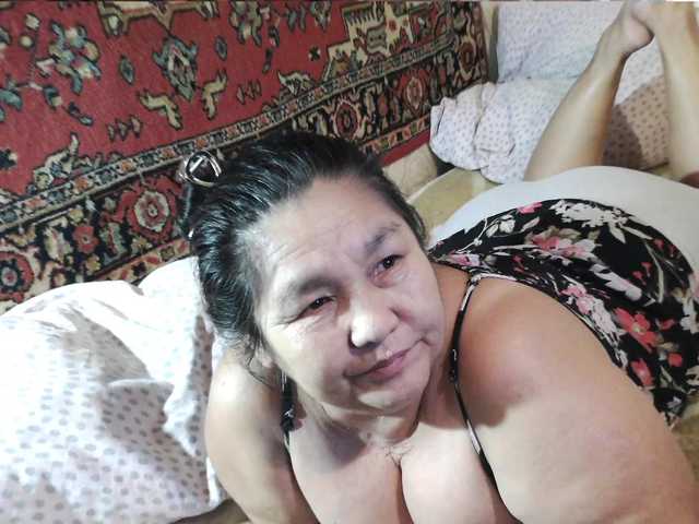 2Milf45 live cam on BongaCams