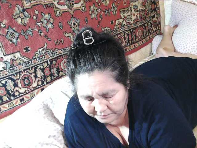2Milf45 live cam