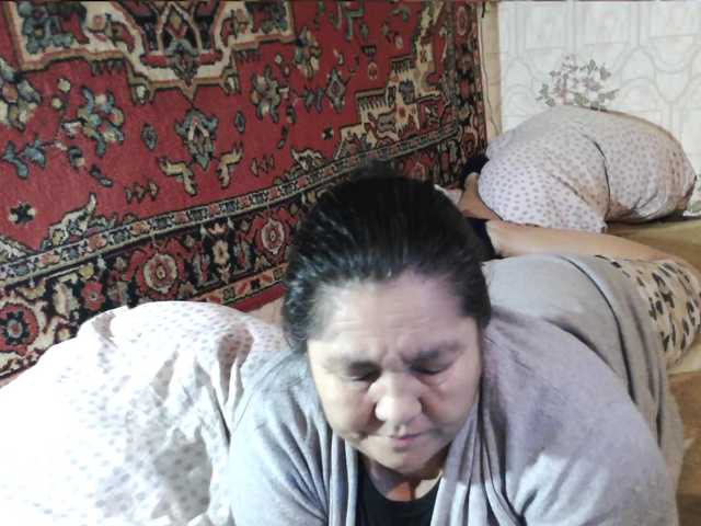 2Milf45 live cam on BongaCams