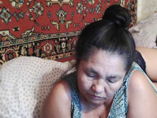 2Milf45 live cam on BongaCams