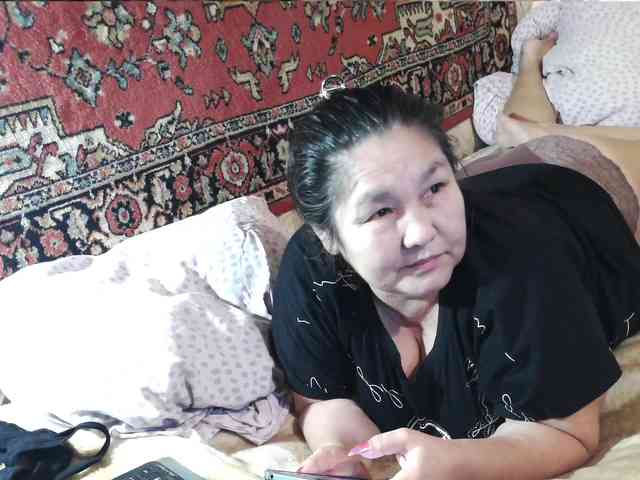 MilfZulfiya webcam