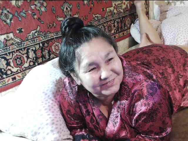 MilfZulfiya webcam