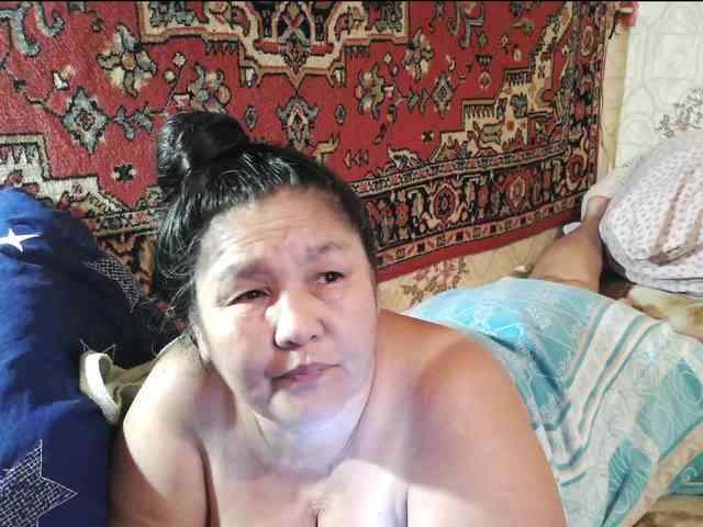 MilfZulfiya webcam