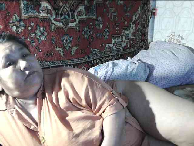 MilfZulfiya webcam