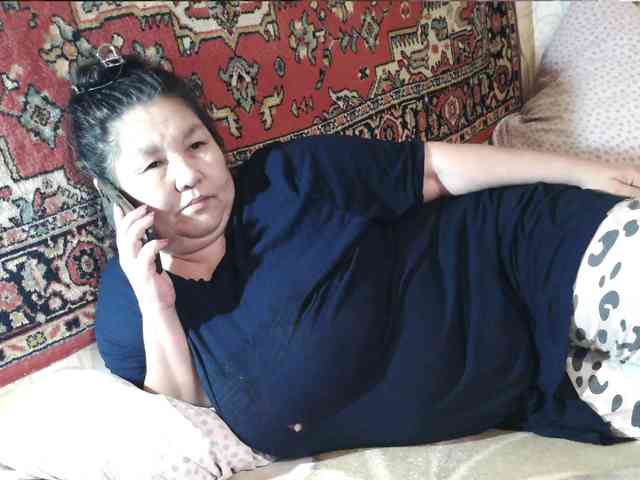 MilfZulfiya webcam