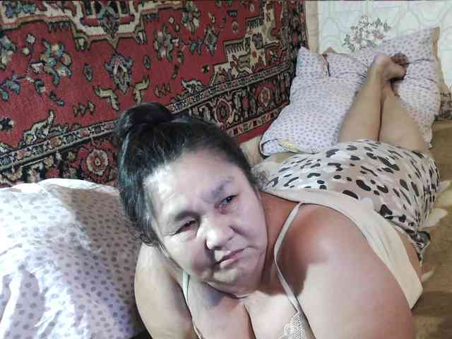 MilfZulfiya webcam