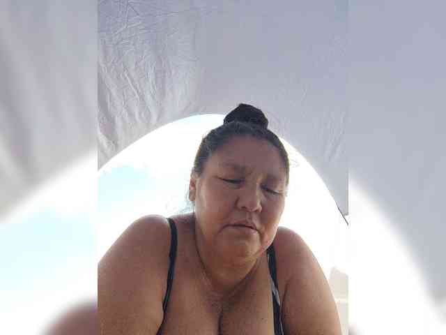 MilfZulfiya webcam
