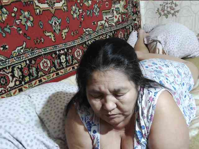 MilfZulfiya webcam