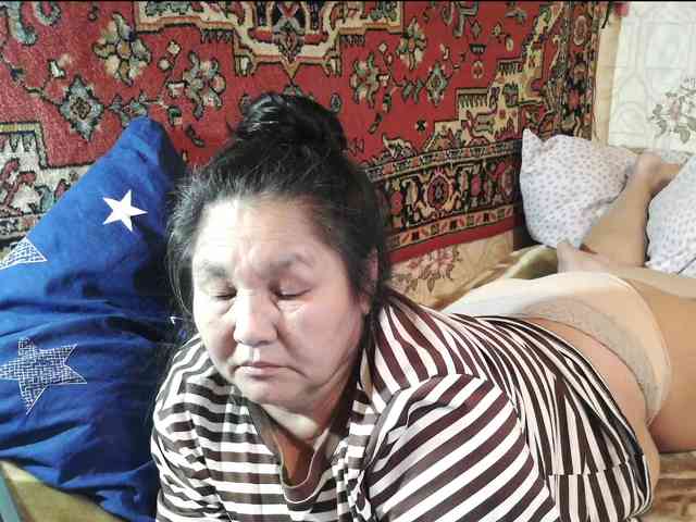 MilfZulfiya webcam
