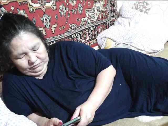 MilfZulfiya webcam