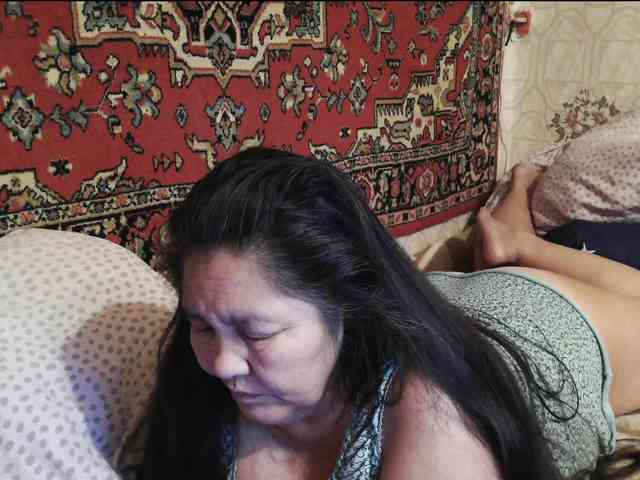 MilfZulfiya webcam