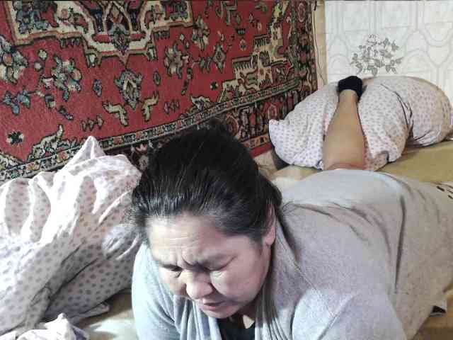 MilfZulfiya webcam
