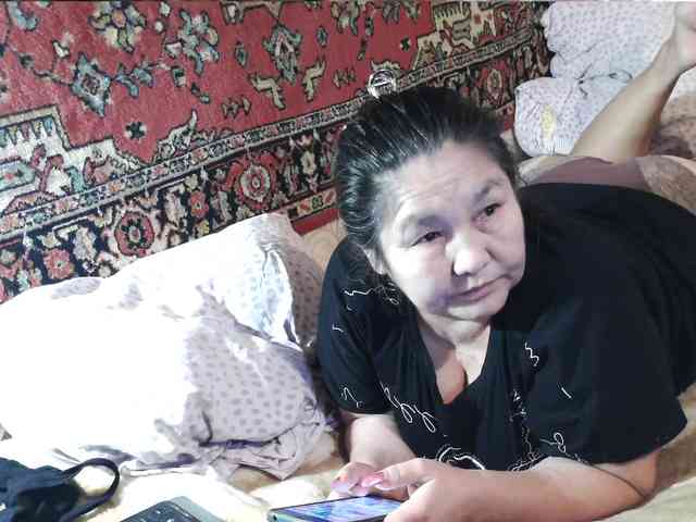 MilfZulfiya webcam