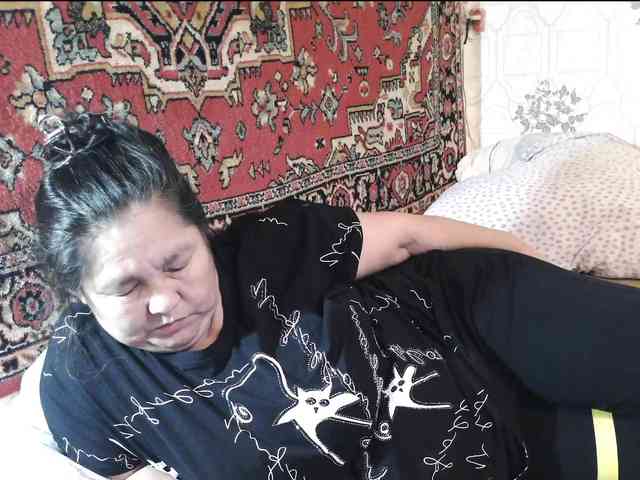 MilfZulfiya webcam