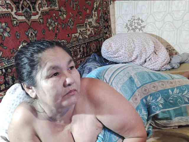 MilfZulfiya webcam