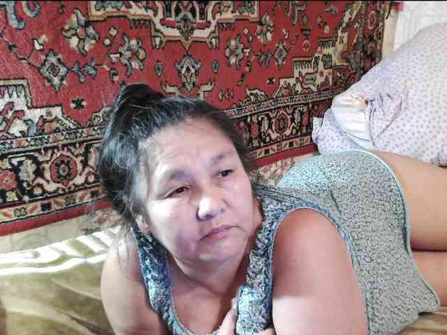 MilfZulfiya webcam