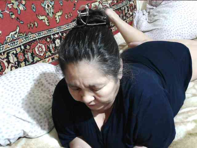 MilfZulfiya webcam