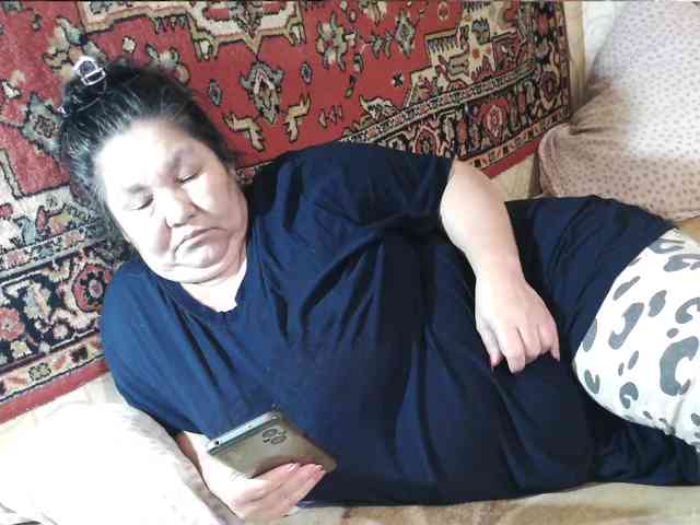 MilfZulfiya webcam