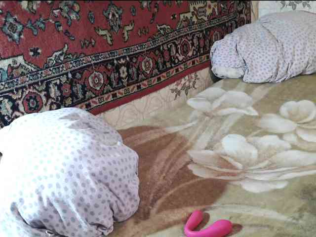 MilfZulfiya webcam