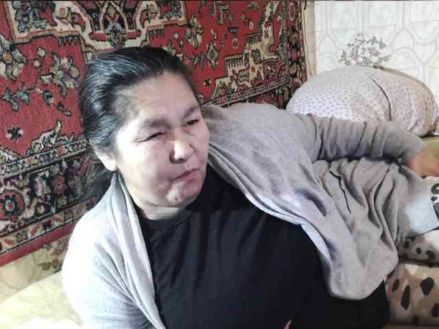 MilfZulfiya webcam