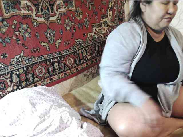 MilfZulfiya webcam