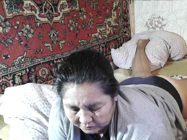 MilfZulfiya webcam