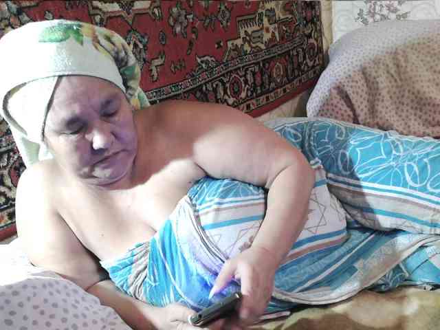 MilfZulfiya webcam