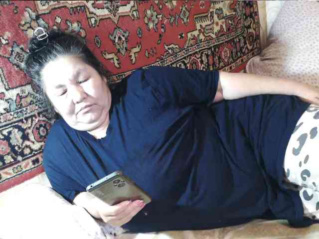 MilfZulfiya webcam