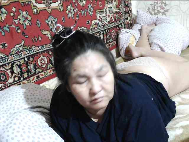 MilfZulfiya webcam