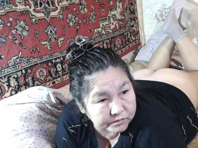 MilfZulfiya webcam