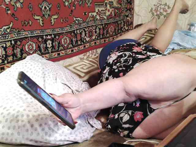 MilfZulfiya webcam