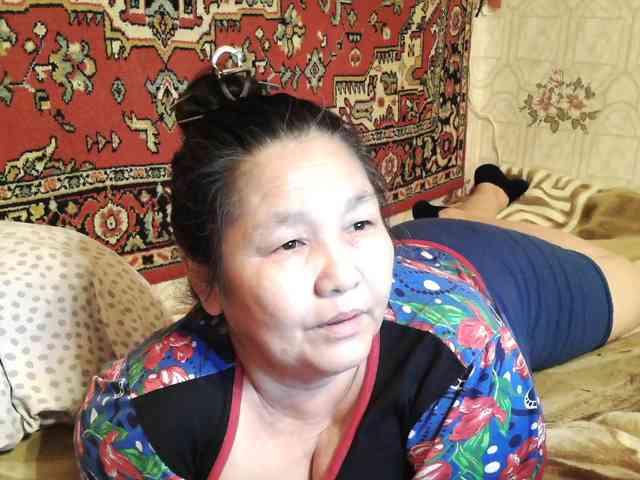 MilfZulfiya webcam
