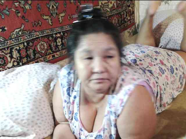 MilfZulfiya webcam