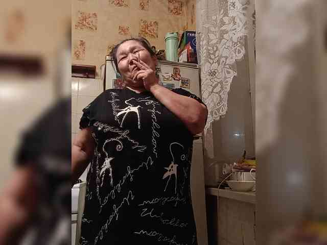 MilfZulfiya webcam