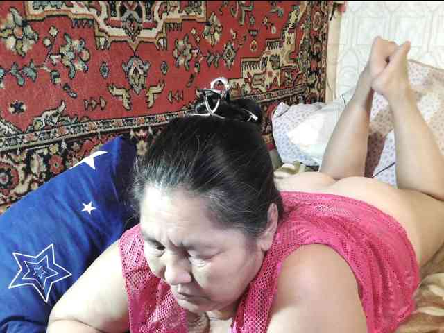 MilfZulfiya webcam