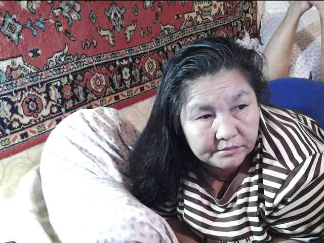 MilfZulfiya webcam