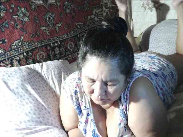 MilfZulfiya webcam