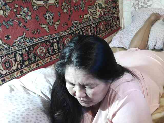 MilfZulfiya webcam
