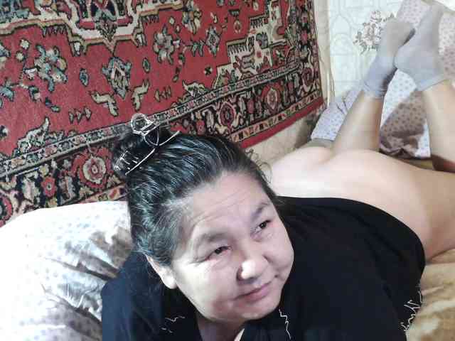 MilfZulfiya webcam