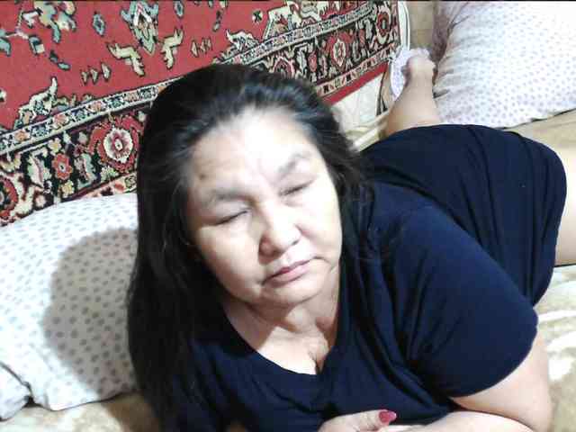 MilfZulfiya webcam