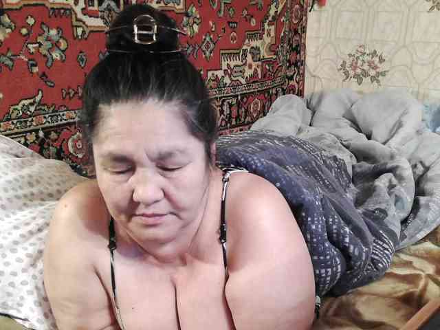 2Milf45 Live Webcam on BongaCams