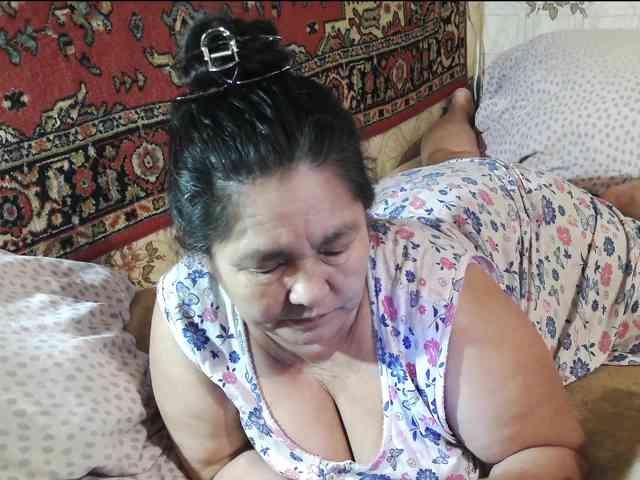 MilfZulfiya webcam